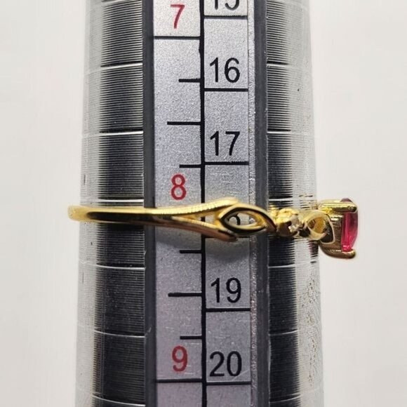 Heart-Shaped Ruby Red Rhinestone in Intricate Golden Band Size 8 (NWOT) - Picture 6 of 6